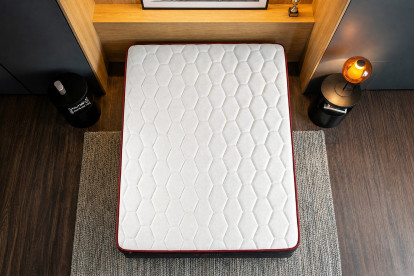 Matelas 180x200 cm Ressorts ensachés et Mémoire de forme - Boost