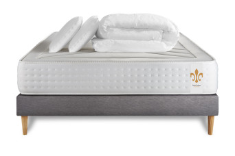 Pack lit complet 180x200 cm - Matelas + Sommier Gris (en kit) + 2 oreillers + Couette - Vingt-Quatre Pack lit complet 180x200 cm - Matelas + Sommier Gris (en kit) + 2 oreillers + Couette - Vingt-Quatre