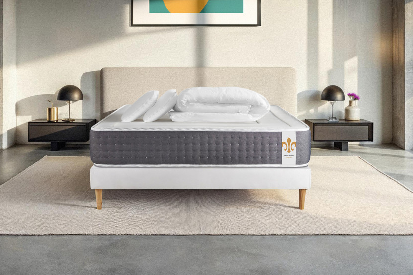 Pack lit complet 160x200 cm - Matelas + Sommier Blanc (en kit) + 2 oreillers + Couette - Vingt-Six