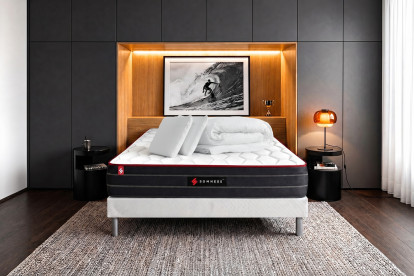 Pack lit complet 140x190 cm - Matelas + Sommier Blanc (en kit) + 2 oreillers + Couette - Boost