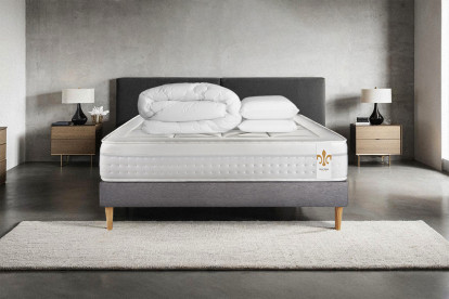 Pack lit complet 140x200 cm - Matelas + Sommier Gris + 2 oreillers + Couette - Vingt-Huit