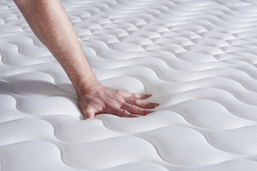 Ensemble Matelas Sommier 140x210 cm - Sommier Blanc (en kit) - Actimemo Tech