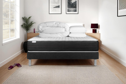 Pack lit complet 140x190 cm - Matelas + Sommier Noir (en kit) + 2 oreillers + Couette - Vitalmemo One