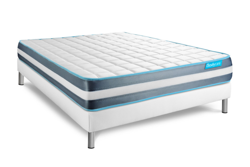Pack lit complet 140x190 cm - Matelas + Sommier Blanc (en kit) + 2 oreillers + Couette - Bodyform