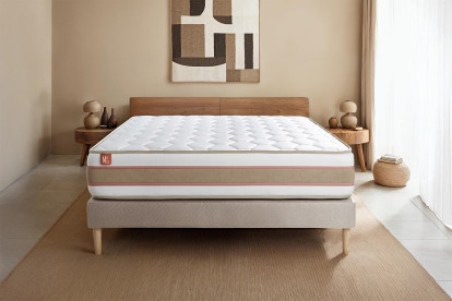 Pack lit complet 160x200 cm - Matelas + Sommier Beige + 2 oreillers + Couette - Le Délicat